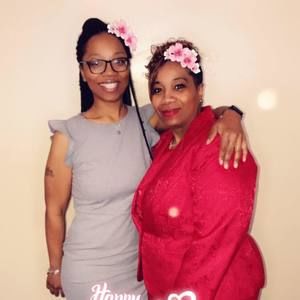 Meet your Posher, Kenisha